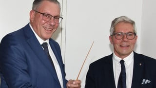 Baseli Werth surdat la batgetta a Viktor Scharegg.