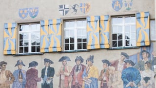 La fatschada da la chasa municipala.