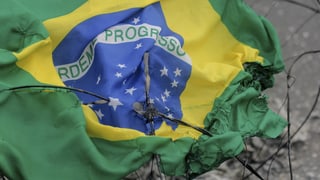 Bandiera da la Brasilia stgarpada.