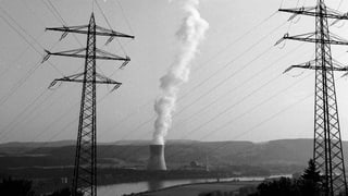Fotografia d'ina pitga electrica e d'in chamin da sfradentar.