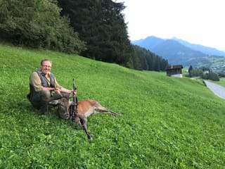 Ignaz Albin ha sajettà in taur da sis ad Uors.