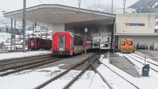 Staziun da viafier a Mustér