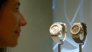 purtret da uras da luxus durant ina messa da'uras organisada da Richemont