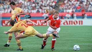 Alain Sutter durant il gieu cunter la Rumenia il 1994. 