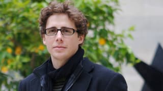 Stefan Gabriel è davent da l'onn da scola 2015/16 cumplainamain manader da scola dal consorzi da scola Sumvitg-Trun.
