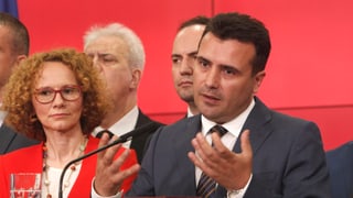conferenza da medias, a dretga il primministers da la Macedonia, Zoran Zaev