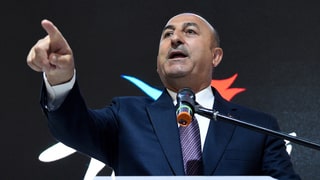 Purtret dal minister da l'exteriur da la Tirchia. 