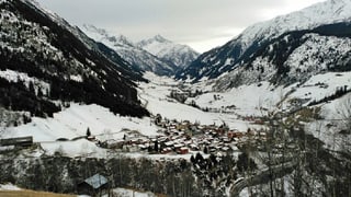 Purtret da la Val Medel e davanttiers è da vesair Curaglia. 