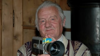 armanno abeni cun ina camera da filmar super 8
