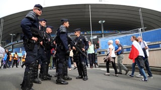 tschintg policists avant in stadion da ballape