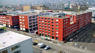 Block da colur cotschna a l'ur da la citad da Turitg.