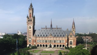 Il bajetg dal tribunal internaziunal a Den Haag.