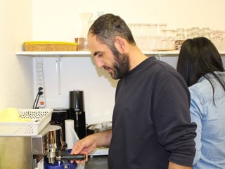 Um avant la maschina da café.