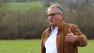 Conradin Rüegg durant l'emprema badelada dal center da cumpra primavaira 2015. Conradin Rüegg durant l'emprema badelada dal center da cumpra primavaira 2015.