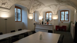 La sala pitschna en la Casa Gronda dal 1677.