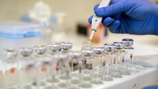 L'examinaziun da baras è mo ina pitschna part dals medis forensics en l'ospital chantunal a Cuira L'examinaziun da baras è mo ina pitschna part dals medis forensics en l'ospital chantunal a Cuira
