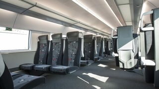 L'intern dal model KISS che Stadler Rail producescha. L'intern dal model KISS che Stadler Rail producescha.