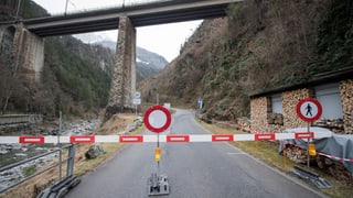 La via serrada a Bristen. 