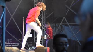 Billy Talent, la band da rock canadaisa lascha plaschair l'atmosfera en Lumnezia. 