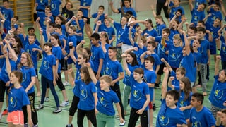 Giuventetgna è vid far gimnastica