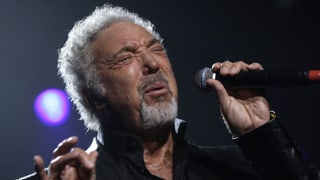 Tom Jones festivescha ses 80avel anniversari. 