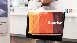 Ina tastga da plastic da Sunrise.