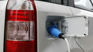 In auto vid tancar forza electrica. In auto vid tancar forza electrica.