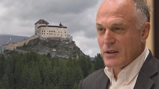 Fotomontascha cun il Chasté da Tarasp e l'artist Not Vital