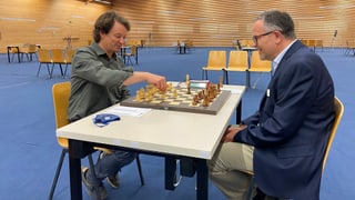 André Gisler, directur da turissem da Flem-Laax-Falera (sen) encunter André Vögtlin, president da la federaziun svizra da schah André Gisler, directur da turissem da Flem-Laax-Falera (sen) encunter André Vögtlin, president da la federaziun svizra da schah