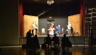 ina gruppa da teater sin tribuna.