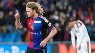 Birkir Bjarnason en il dress dal FC Basilea.