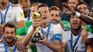 Julian Draxler e la squadra tudestga cun il Confederation Cup.