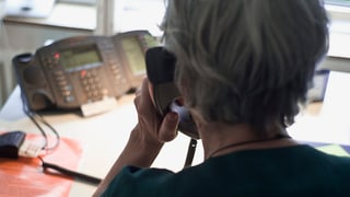In um ha telefonà ad ina dunna da 75 onns ed è sa dà per in policist.