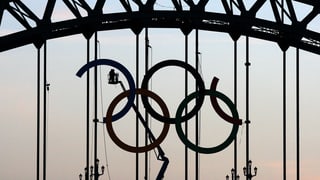 Purtret da rintgs olimpicsche vegnan construids. 
