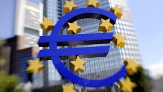 simbol da l'euro avant il bajetg da l'EZB