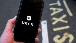 Telefonin cun app dad Uber.