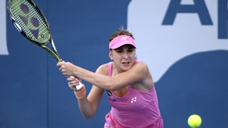 Belinda Bencic durant in match da tennis.