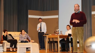 Gruppa da teater Valendau.