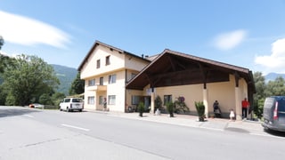 Il center da tranist Bahnhöfli a la staziun da Trimmis/ Vaz Sut.