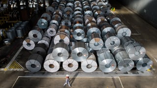 Industria d'atschal en Germania, diversas rollas grondas da metal.