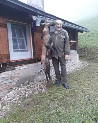 Christian Bruder da Castrisch cun il buc chamutsch sajettà ils 2 da settember a las 06:30.