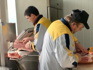 Bruno Aguilar e Luigino Maffei cha lavuran con la charn