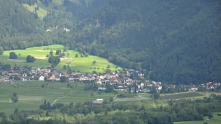 Il vitg da Jenins sin distanza.