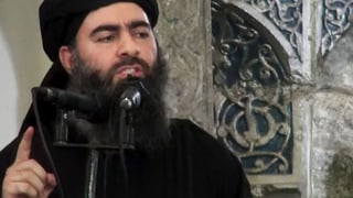 Quel che duaj esser al-Baghdadi en ina moschea.