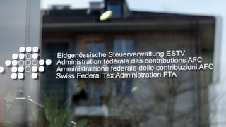 L’isch d’entrada da l’Administraziun federala da taglias.
