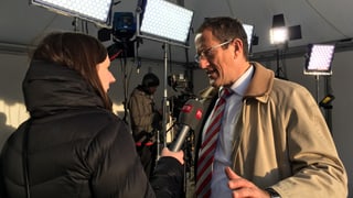Fabia Caduff fa l'intervesta cun Richard Quest