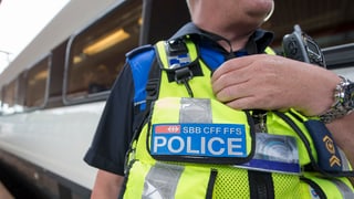 Purtret d'in policist da la Viafier federala. 