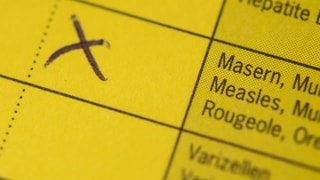 Fegl mellen cun scrit si, tranter auter, «Masern».