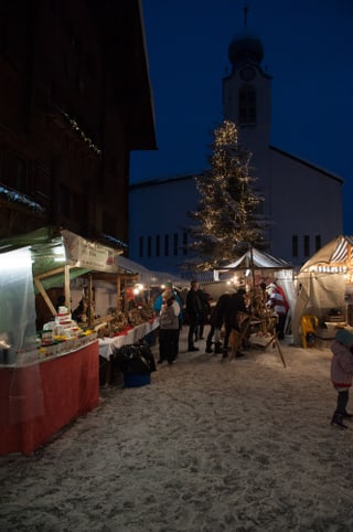 Impressiuns dal «Marcau Silvester» a Breil.
