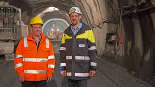 A sanestra il mainagestiun da l'ovra electrica cuminaivla En, Michael Roth da las Ovras Electricas Engiadina ed a dretga il mainaproject da l'ovra electrica cuminaivla En, Franz Gappmaier da las Ovras Electricas dil Tirol. 